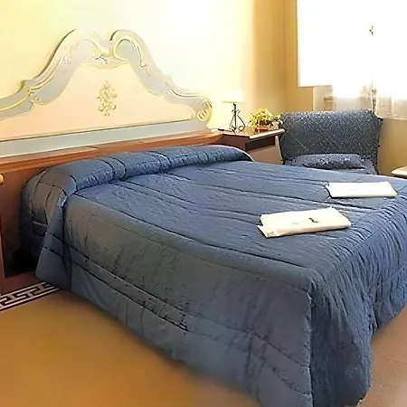 Ferretti 2* Florence