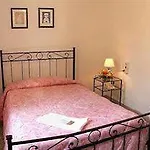 فندق Ferretti 2*