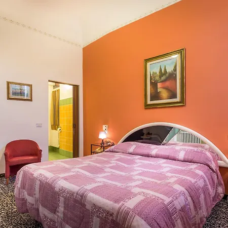 Hotel Ferretti 2*